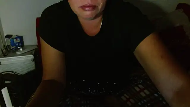 LadyHellene online show from 09-30-25, 04:45