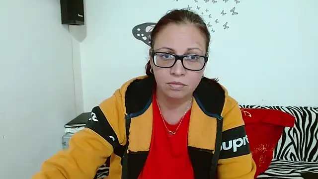 LadyHellene online show from 01-05-26, 05:27