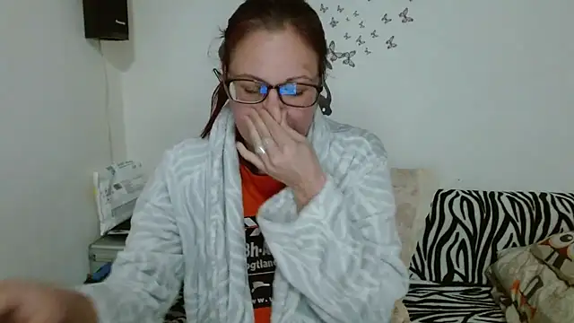 LadyHellene online show from 02-04-26, 05:30