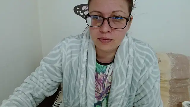 Snapshot of LadyHellene chatting on 03-02-26, 05:08 LadyHellene online show from 03-02-26, 05:08