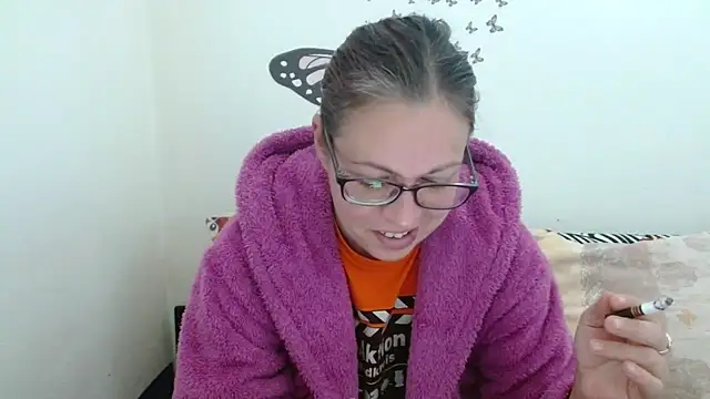 Snapshot of LadyHellene chatting on 03-19-26, 07:56 LadyHellene online show from 03-19-26, 07:56