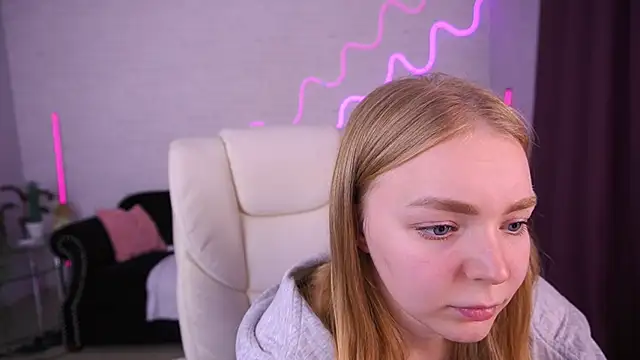 EmilySunshineS online show from 12-18-25, 02:45