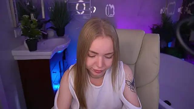 EmilySunshineS online show from 06-13-26, 05:38