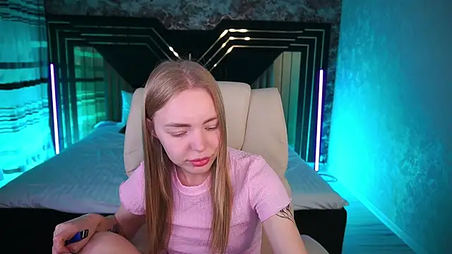 EmilySunshineS online show from 06-27-26, 06:07