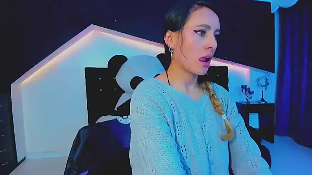 Coral Gibson online show from 03-19-25, 09:38