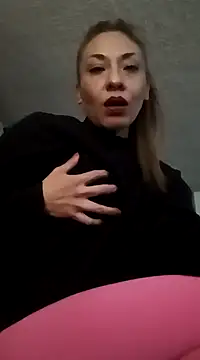 KarolinaReaper online show from 01-02-25, 08:17