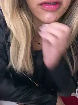 Carolinen online show from 01-29-25, 03:44