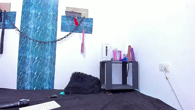 TYLA QUEEN online show from 03-19-25, 09:16