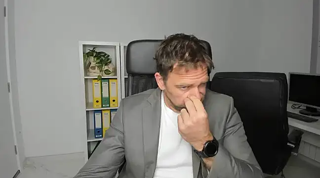 John-E-Dough online show from 12-07-24, 05:37