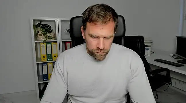 John-E-Dough online show from 12-11-24, 08:47