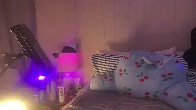 Snapshot of Dani_Dragon69 chatting on 02-23-26, 09:17 Dani Dragon69 online show from 02-23-26, 09:17