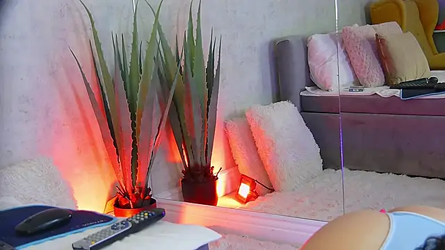 anissia teaser online show from 12-03-25, 06:32