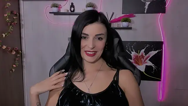 KayWuds online show from 02-07-25, 01:11