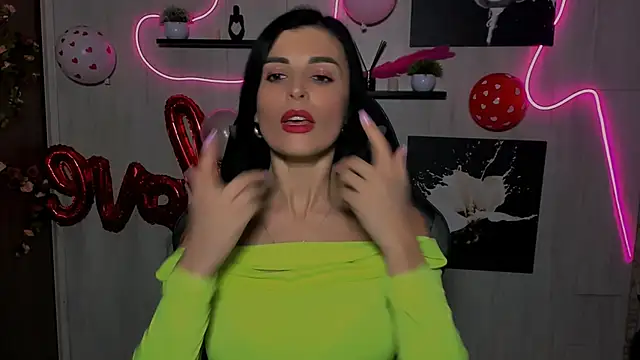 KayWuds online show from 02-20-25, 01:51