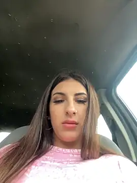 Snapshot of SashaBelle_ chatting on 11-11-25, 06:13 SashaBelle online show from 11-11-25, 06:13