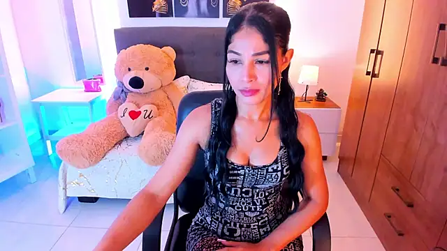 Snapshot of saralife chatting on 02-25-25, 12:13 saralife online show from 02-25-25, 12:13