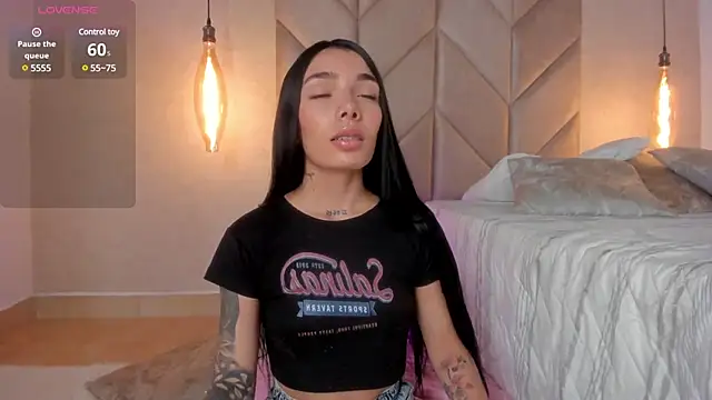 Mollymoon1 online show from 03-22-25, 05:41