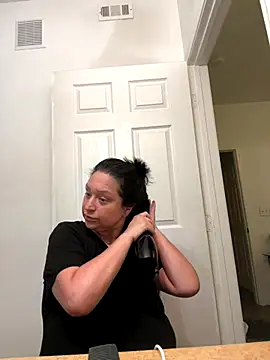 AlyssiaAmoreXO online show from 10-07-25, 06:38