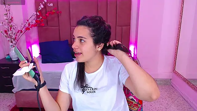 Leah Means  online show from 02-18-25, 01:00