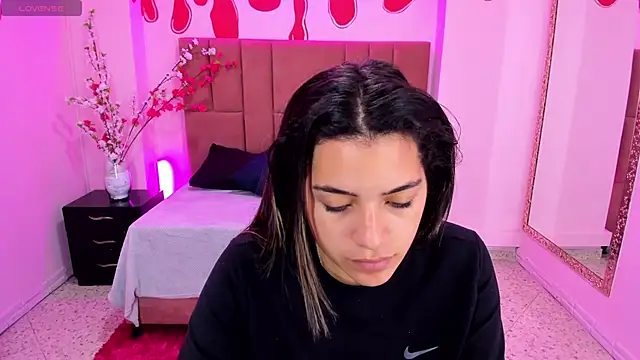 Leah Means  online show from 02-25-25, 12:34