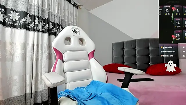 Camcrush   online show from 12-12-24, 10:52