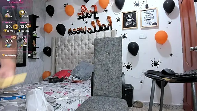 Snapshot of Marycurvysex1 chatting on 10-28-25, 10:01 Marycurvysex1 online show from 10-28-25, 10:01