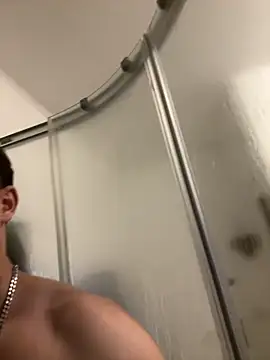 Snapshot of lescro95_ chatting on 11-10-25, 10:42 lescro95 online show from 11-10-25, 10:42