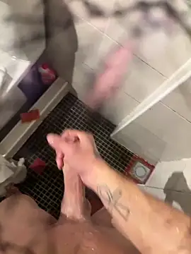 Snapshot of lescro95_ chatting on 12-05-25, 04:14 lescro95 online show from 12-05-25, 04:14