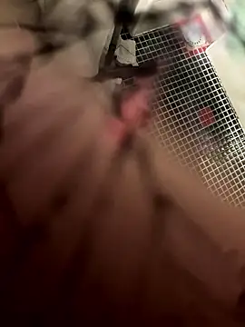 Snapshot of lescro95_ chatting on 01-16-26, 04:11 lescro95 online show from 01-16-26, 04:11