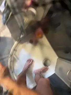 Snapshot of lescro95_ chatting on 04-03-26, 08:45 lescro95 online show from 04-03-26, 08:45