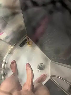 Snapshot of lescro95_ chatting on 04-04-26, 11:46 lescro95 online show from 04-04-26, 11:46