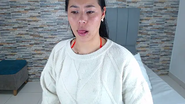 Snapshot of _joy_yva chatting on 09-24-25, 02:09 joy yva online show from 09-24-25, 02:09