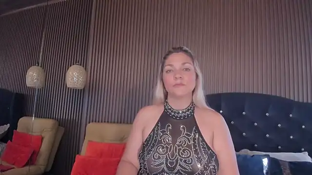 Snapshot of MalorySweet chatting on 05-04-26, 01:07 MalorySweet online show from 05-04-26, 01:07