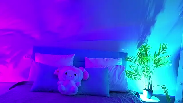 L1ittle kitty  online show from 06-15-26, 05:31