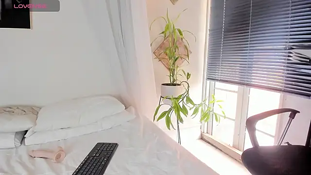 Cristal Cutte online show from 12-24-24, 02:44