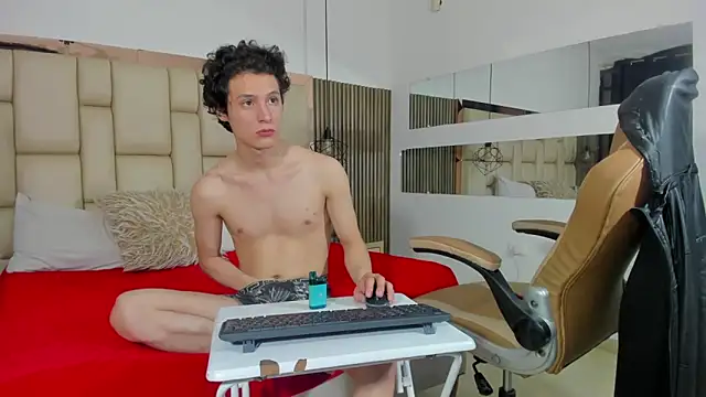 LIZandDante online show from 03-13-25, 10:10