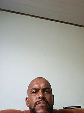 Snapshot of negro1978mt chatting on 02-28-25, 08:18 negro1978mt online show from 02-28-25, 08:18