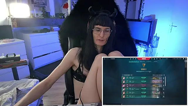 CeriseLapine online show from 10-20-25, 10:54