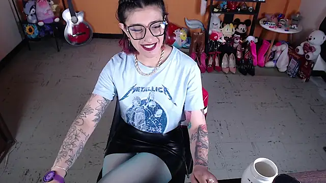 MissMiia2 online show from 01-11-25, 02:04