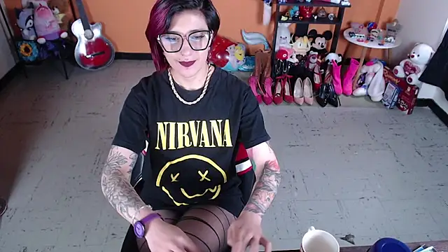 MissMiia2 online show from 01-15-25, 12:15