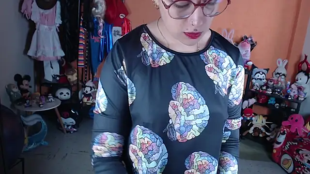 MissMiia2 online show from 06-11-26, 05:44