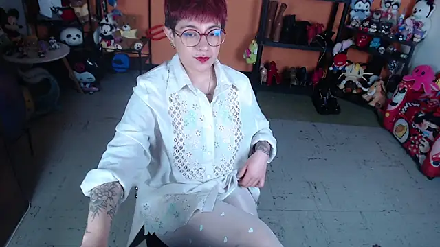 MissMiia2 online show from 06-18-26, 10:19