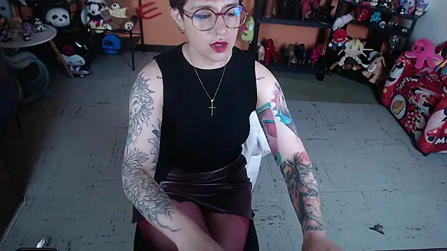 MissMiia2 online show from 06-25-26, 01:04