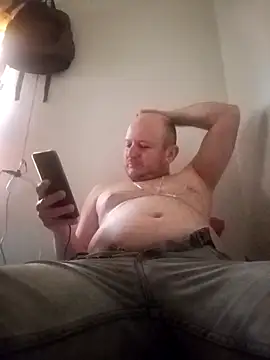 Snapshot of gato- chatting on 12-05-24, 09:50 gato- online show from 12-05-24, 09:50