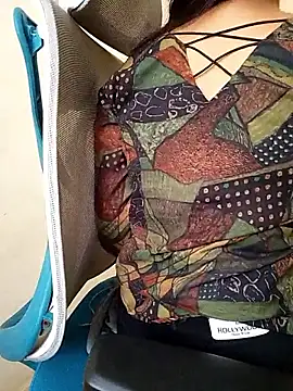 Indianhyna online show from 09-26-25, 07:23