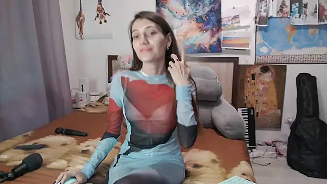 Snapshot of Iren chatting on 02-21-25, 08:49 Iren online show from 02-21-25, 08:49