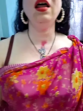 Snapshot of Raja_Ranii chatting on 02-19-26, 06:31 Raja Ranii online show from 02-19-26, 06:31