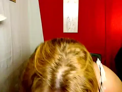 Snapshot of UrAmazingCassy chatting on 09-30-25, 03:28 UrAmazingCassy online show from 09-30-25, 03:28