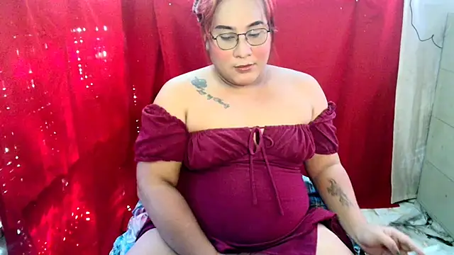 Snapshot of UrAmazingCassy chatting on 11-04-25, 05:17 UrAmazingCassy online show from 11-04-25, 05:17