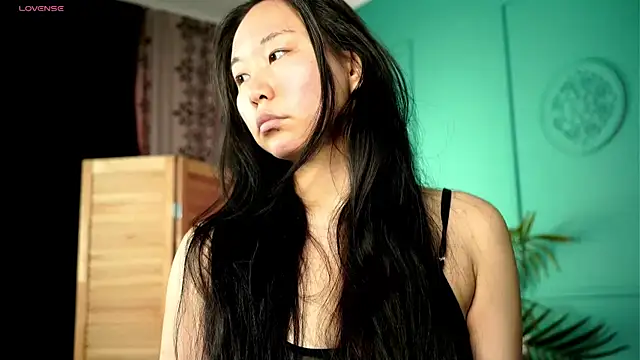 Inari Okami  online show from 09-26-25, 06:50